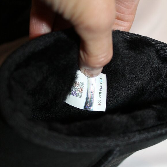 NIB UGG WOMEN'S SUEDE SHEARLING LINED BOOT BLACK - Picture 5 of 6